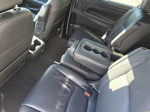 Used 2025 Honda Odyssey Sport-L image 12