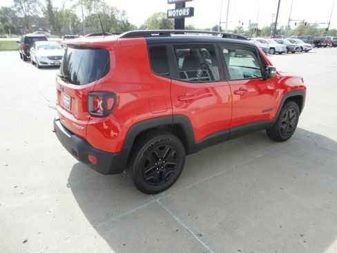 Used 2018 Jeep Renegade Trailhawk w/ Cold Weather Group II image 15