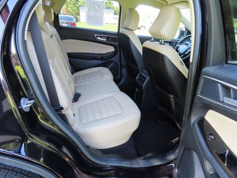 Used 2020 Ford Edge SEL AWD/4WD image 19