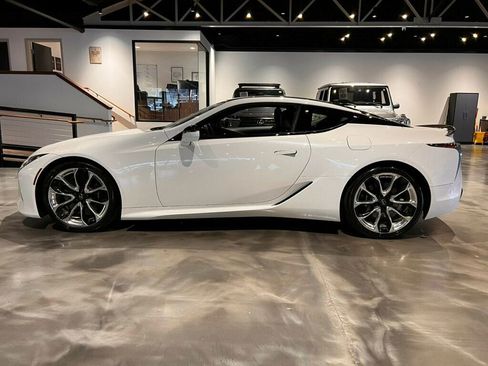 Used 2018 Lexus LC 500 Coupe w/ Sport Package image 2