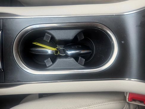 Used 2017 Lincoln MKC Premiere image 22