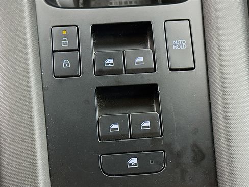 Used 2024 Hyundai Ioniq 6 SE AWD/4WD image 15