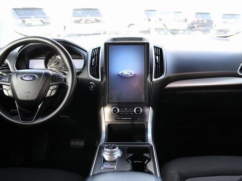 Used 2024 Ford Edge SE image 22