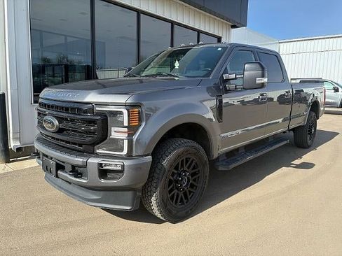 Used 2022 Ford F350 Lariat w/ Black Appearance Package image 2
