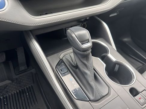 Used 2021 Toyota Highlander XLE image 18