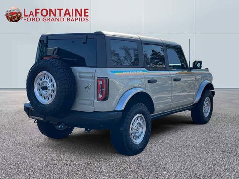 New 2025 Ford Bronco Badlands image 7