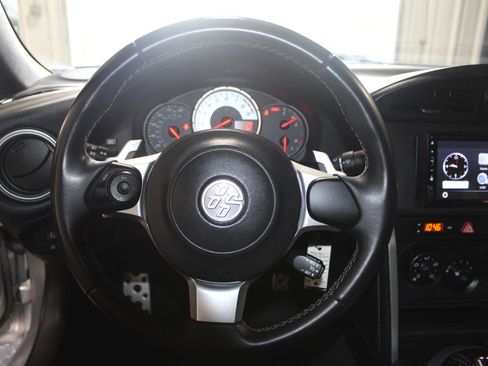 Used 2018 Toyota 86 image 12