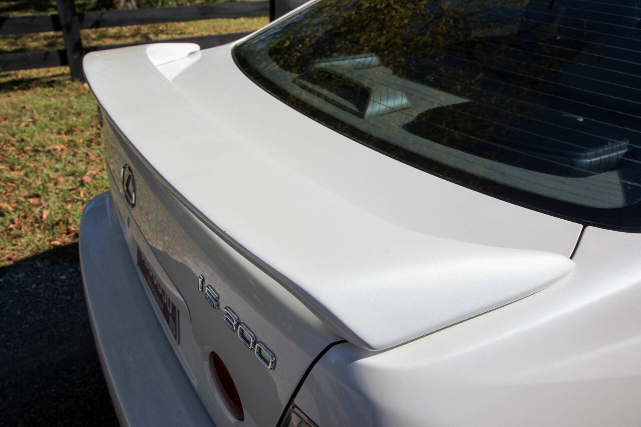 Used 2001 Lexus IS 300 w/ Leather Trim Pkg RWD image 29