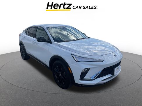 Used 2025 Buick Envista Sport Touring image 1