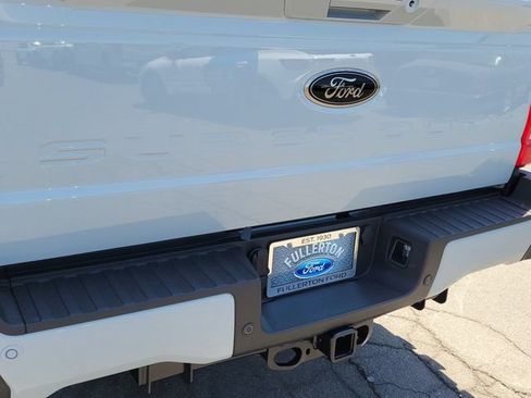 New 2026 Ford F250 Lariat w/ Black Appearance Package AWD/4WD image 8