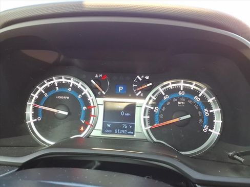 Used 2018 Toyota 4Runner SR5 Premium AWD/4WD image 21