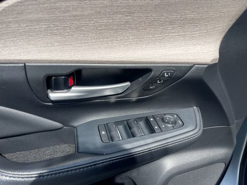 Used 2024 Toyota Grand Highlander AWD image 13