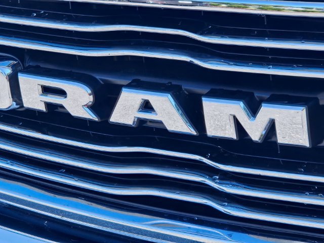 Used 2022 RAM 1500 Laramie AWD/4WD image 35