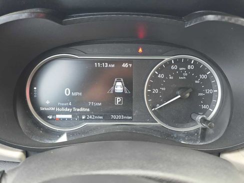 Used 2021 Nissan Versa SV image 20