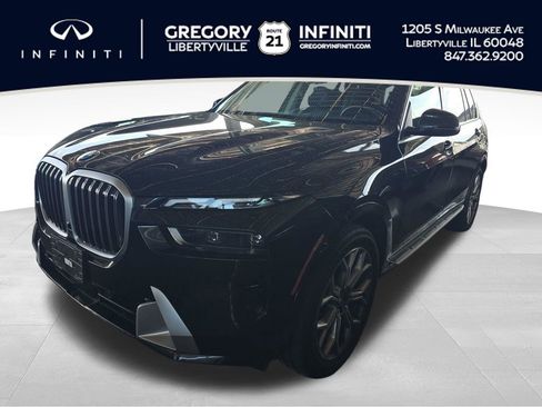 Used 2025 BMW X7 xDrive40i AWD/4WD image 1