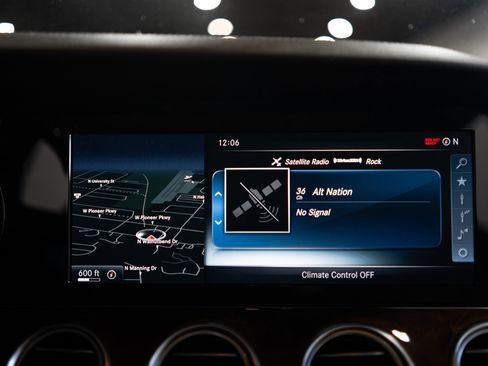 Used 2017 Mercedes-Benz E 300 image 27