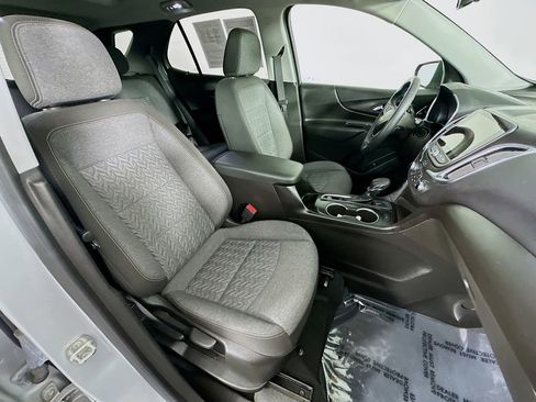 Used 2022 Chevrolet Equinox LT image 37