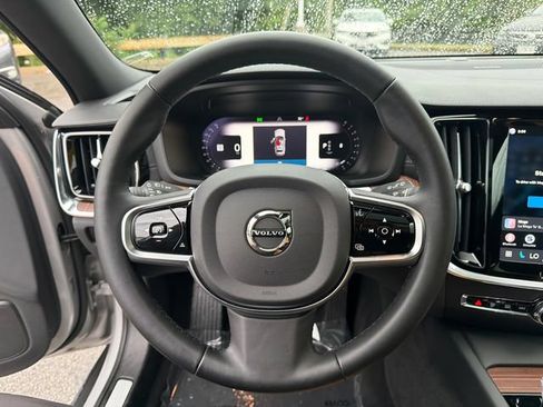 Used 2025 Volvo V60 B5 Cross Country Ultra w/ Protection Package Premier AWD/4WD image 28