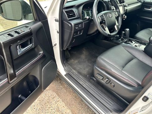 Used 2016 Toyota 4Runner Trail Premium AWD/4WD image 9