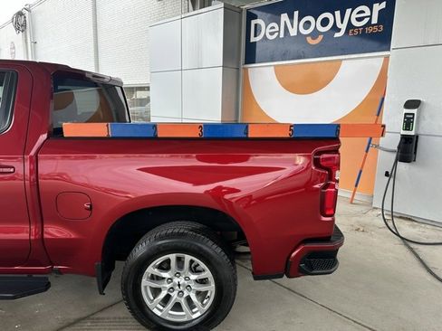 Used 2021 Chevrolet Silverado 1500 RST image 17