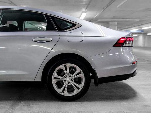 Used 2023 Honda Accord LX image 14