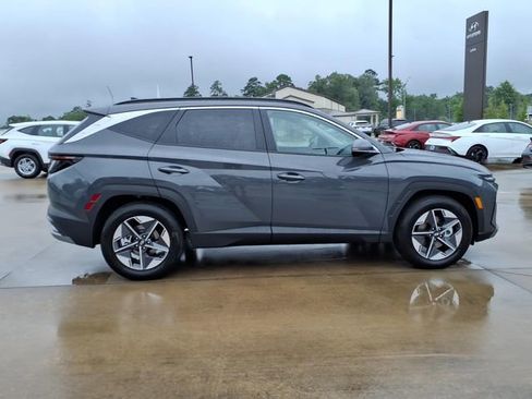 New 2026 Hyundai Tucson SEL FWD image 2