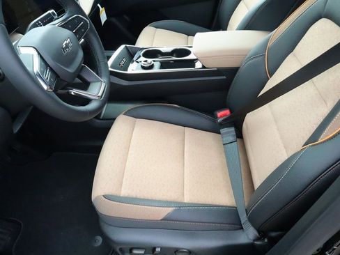 New 2026 Chevrolet Equinox ACTIV w/ Convenience Package III FWD image 11