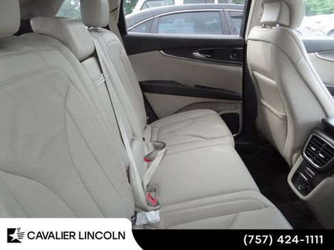 Used 2019 Lincoln Nautilus Reserve w/ Cargo Utility Package FWD image 9