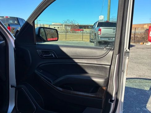 Used 2016 Chevrolet Suburban LS image 33