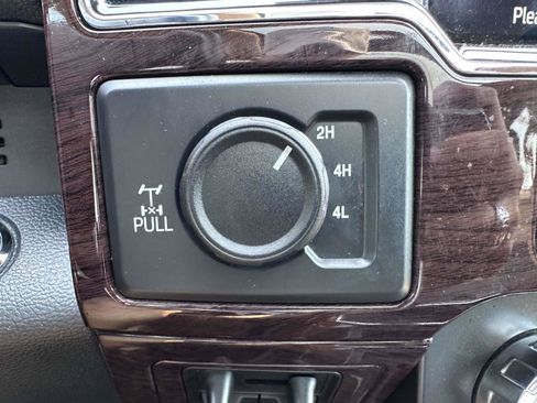 Used 2022 Ford F250 Lariat w/ Lariat Ultimate Package AWD/4WD image 28