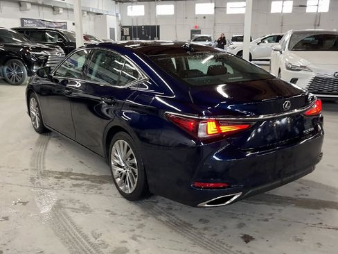 Used 2019 Lexus ES 350 Luxury w/ Accessory Package 2 image 4