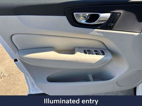 Used 2024 Volvo XC60 B5 Plus w/ Protection Package Premier image 25
