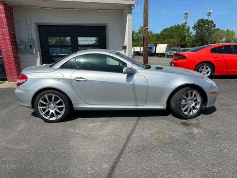 Used 2007 Mercedes-Benz SLK 350 image 4