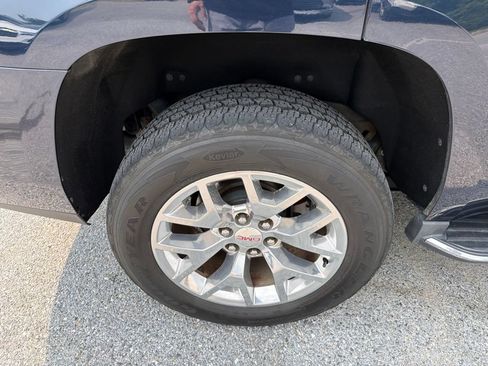 Used 2019 GMC Yukon SLT w/ Open Road Package AWD/4WD image 11