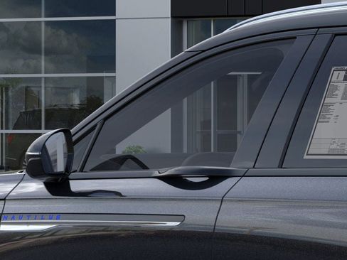 New 2025 Lincoln Nautilus Reserve image 20