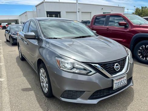 Used 2017 Nissan Sentra S FWD image 1