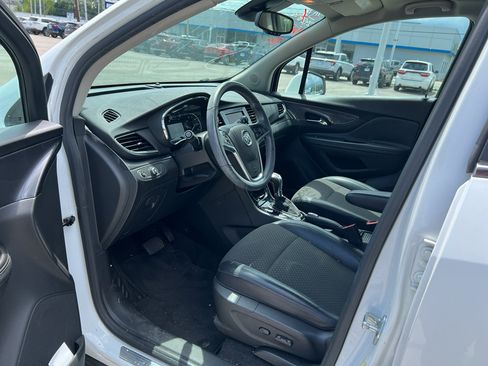 Used 2022 Buick Encore Preferred w/ Safety Package AWD/4WD image 9