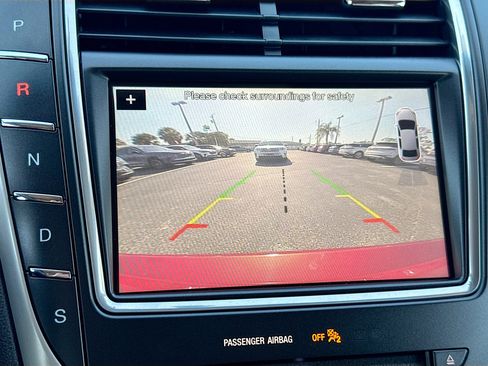 Used 2017 Lincoln MKX Reserve image 15