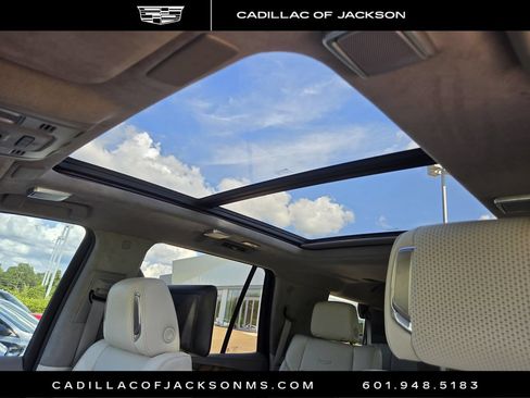 Certified 2022 Cadillac Escalade Premium Luxury Platinum AWD/4WD image 5