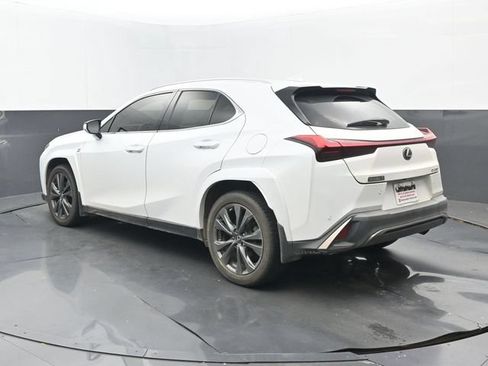 Used 2022 Lexus UX 200 F Sport w/ Accessory Package (Z2) FWD image 3
