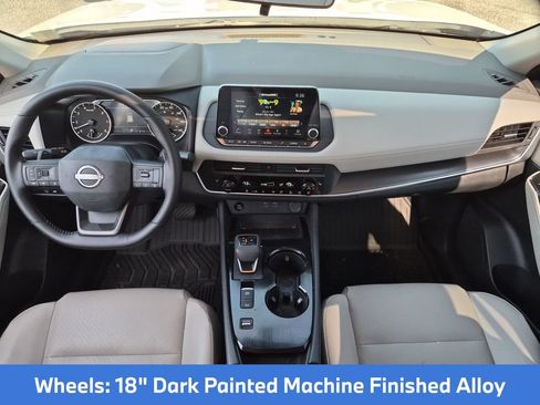 Used 2025 Nissan Rogue SV w/ SV Premium Package FWD image 29