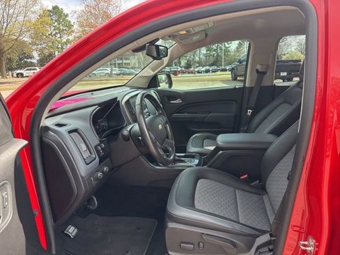 Used 2018 Chevrolet Colorado Z71 image 22