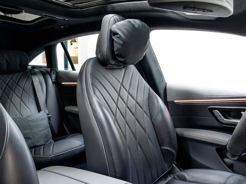 Used 2023 Mercedes-Benz EQS AMG 4MATIC image 23