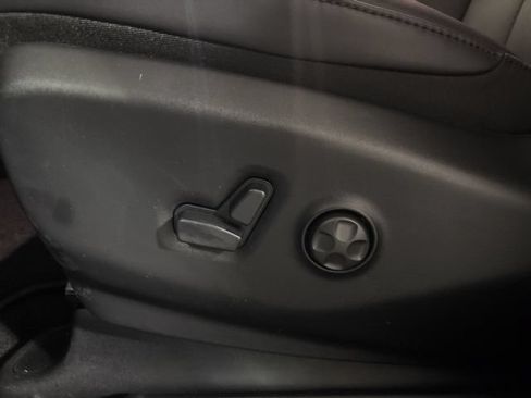 New 2026 Chrysler Pacifica Select AWD/4WD image 14