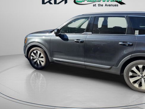 Used 2020 Kia Telluride S image 3