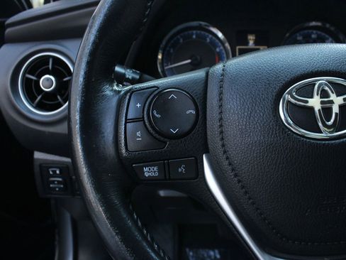 Used 2017 Toyota Corolla SE image 24