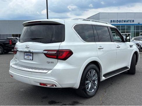 Used 2023 INFINITI QX80 Luxe w/ All-Season Package AWD/4WD image 10