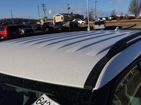 Certified 2022 Ford Explorer XLT w/ Equipment Group 202A image 4