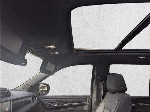 Used 2023 GMC Yukon Denali image 15