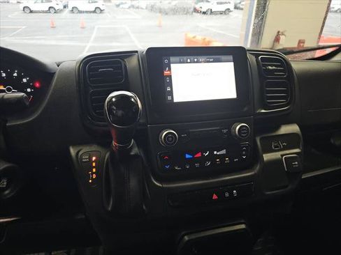 Used 2023 RAM ProMaster 2500 FWD image 12